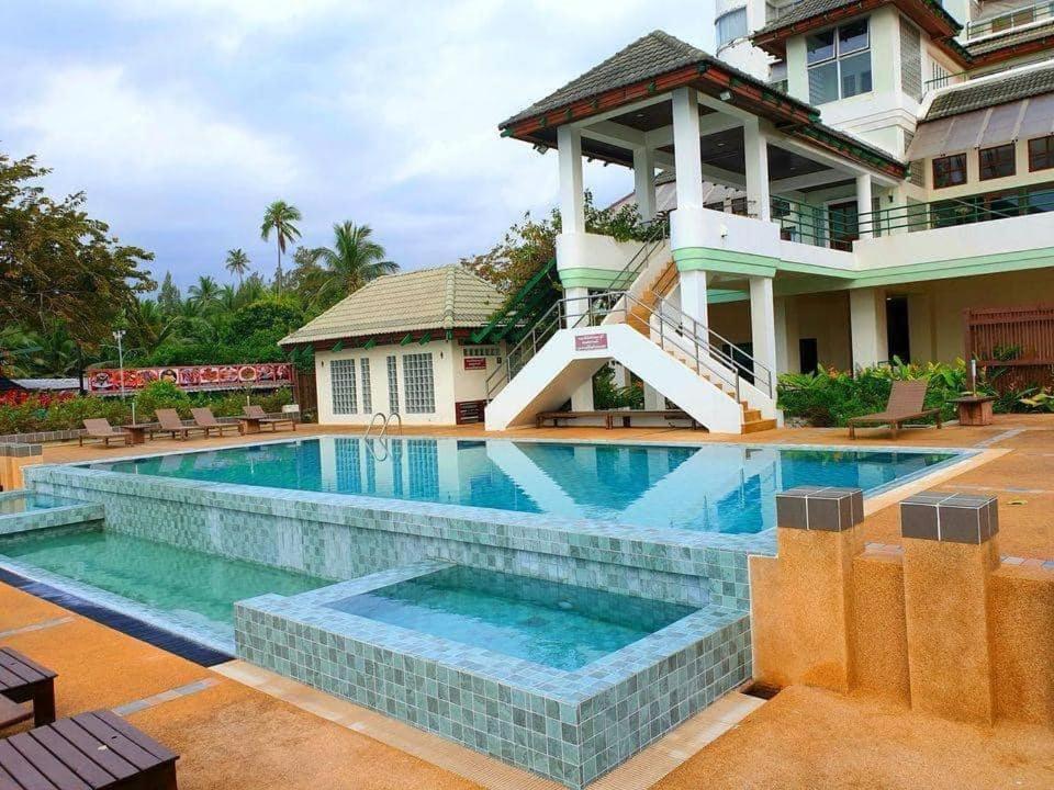 Khanom Golden Beach Hotel Luaran gambar